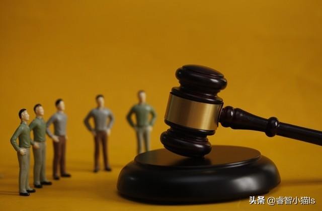 工人因觉得判决不公，捅4名法官！被抓后：他们都是串通好的