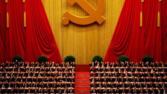 中共体制腐败滥权成社会祸根，百姓维权无望